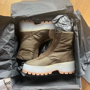 New Aquatalia Amii Boot Size 8.5 Dark Green